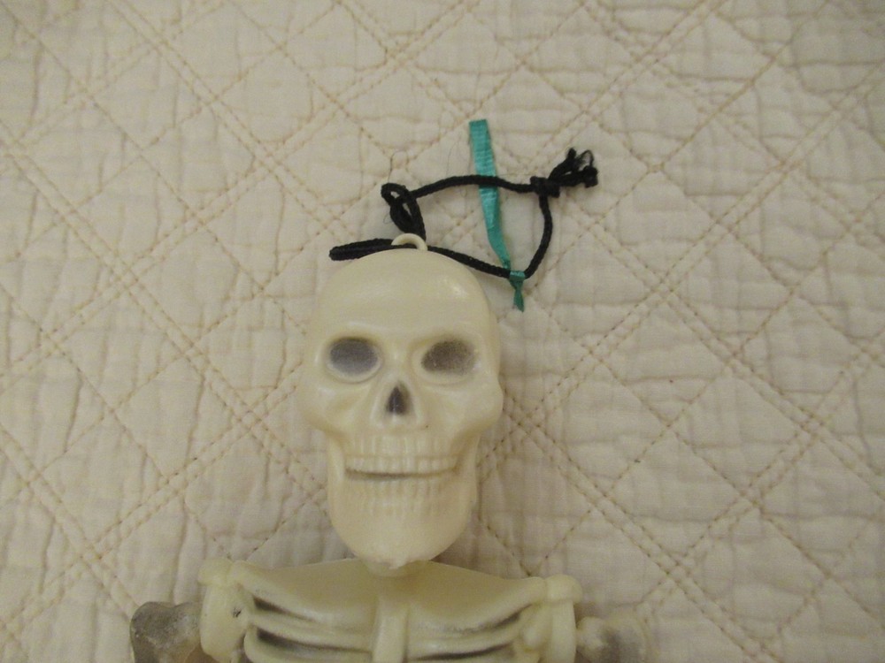 Hanging Skeleton Halloween Decoration (2-Set) (Plastic)