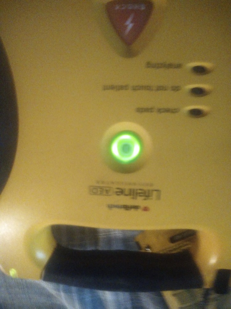 defibtech aes lifeline  yellow