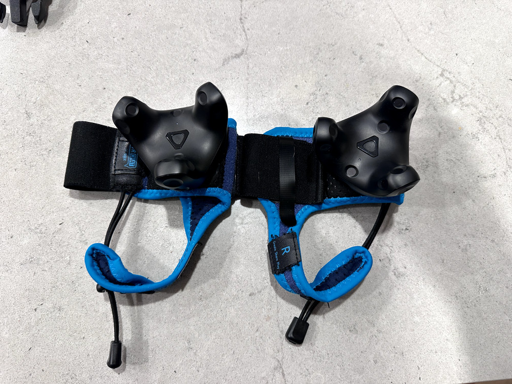8X Vive Tracker 3.0 - Straps - 7-in-1 + Vive dongle