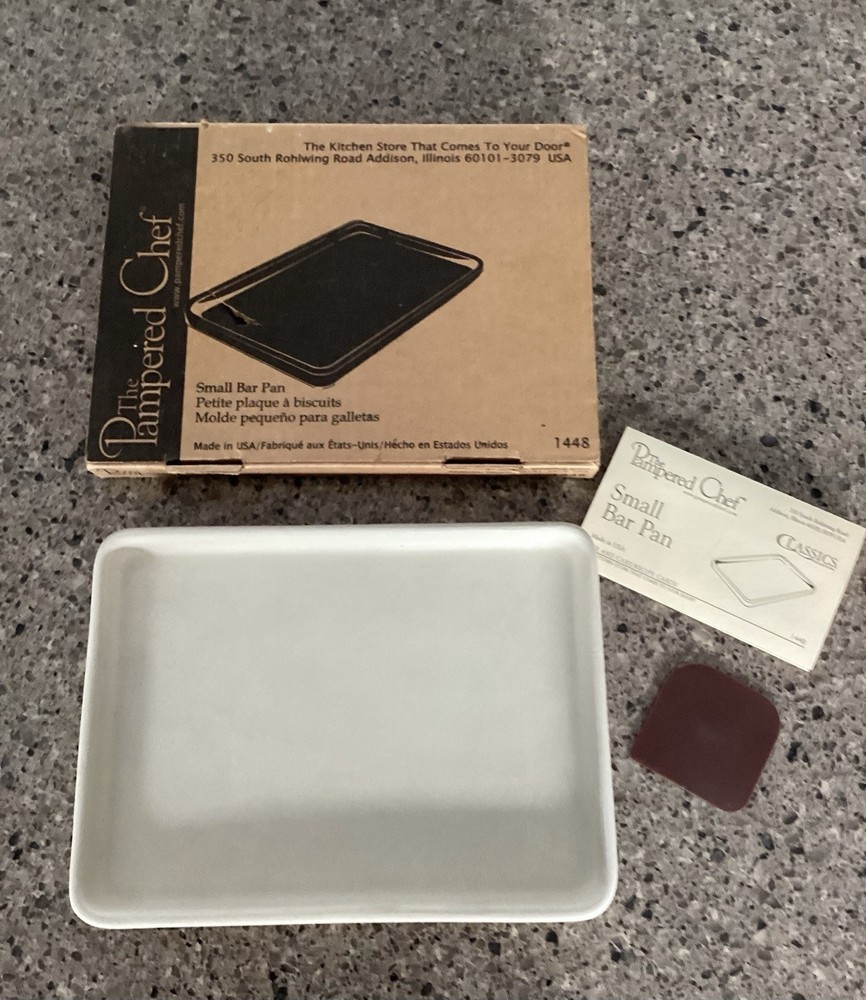 Pampered Chef Stoneware #1448 Small Bar Pan Rectangle New In Box Classics
