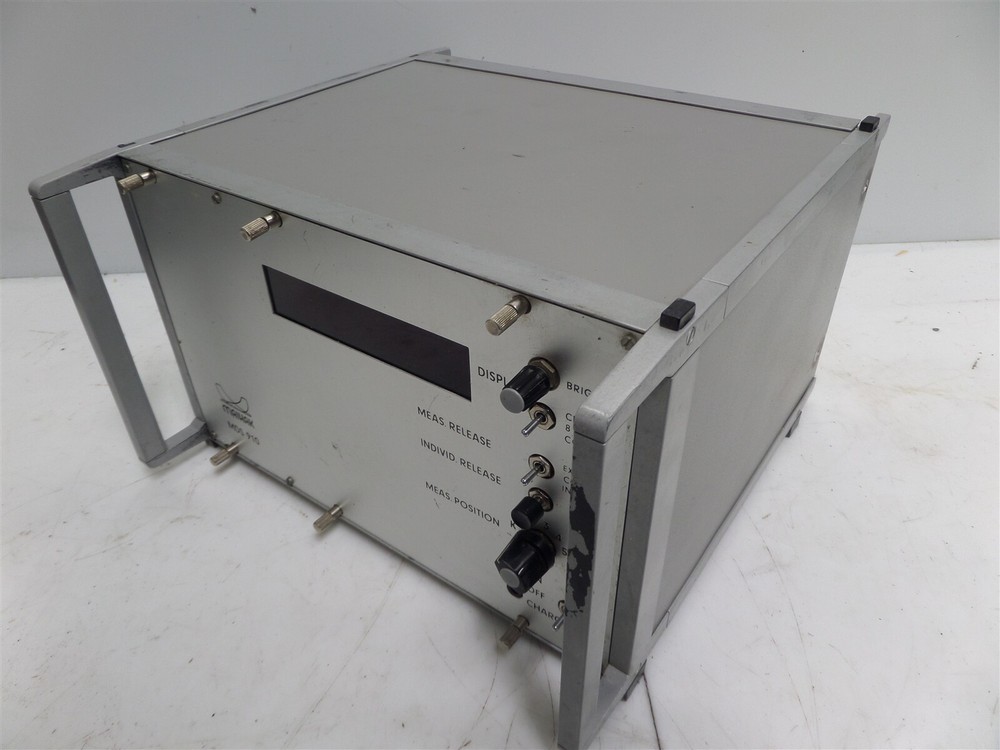 Maihak MDS 910 Vintage Oscilloscope w/ bag