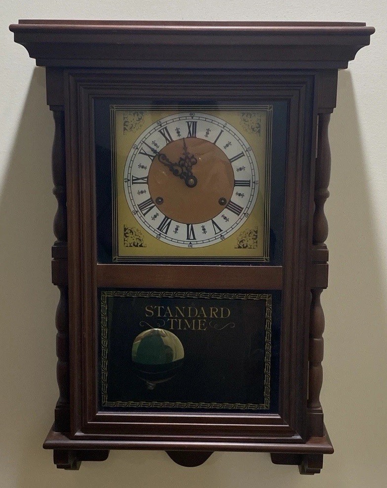 Hamilton 31 Day Wall Hanging Clock Key Winding Read Description