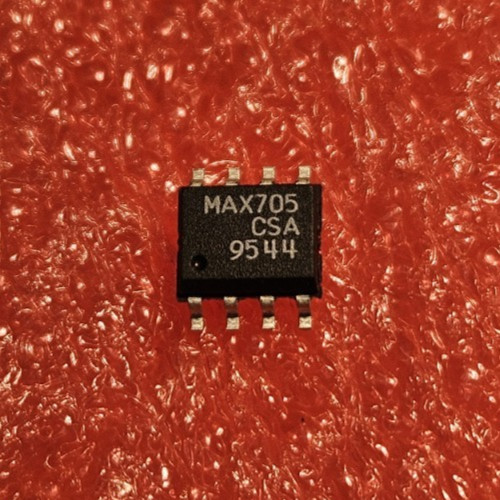 New Maxim MAX705CSA  MPU 4.65 V reset controller.