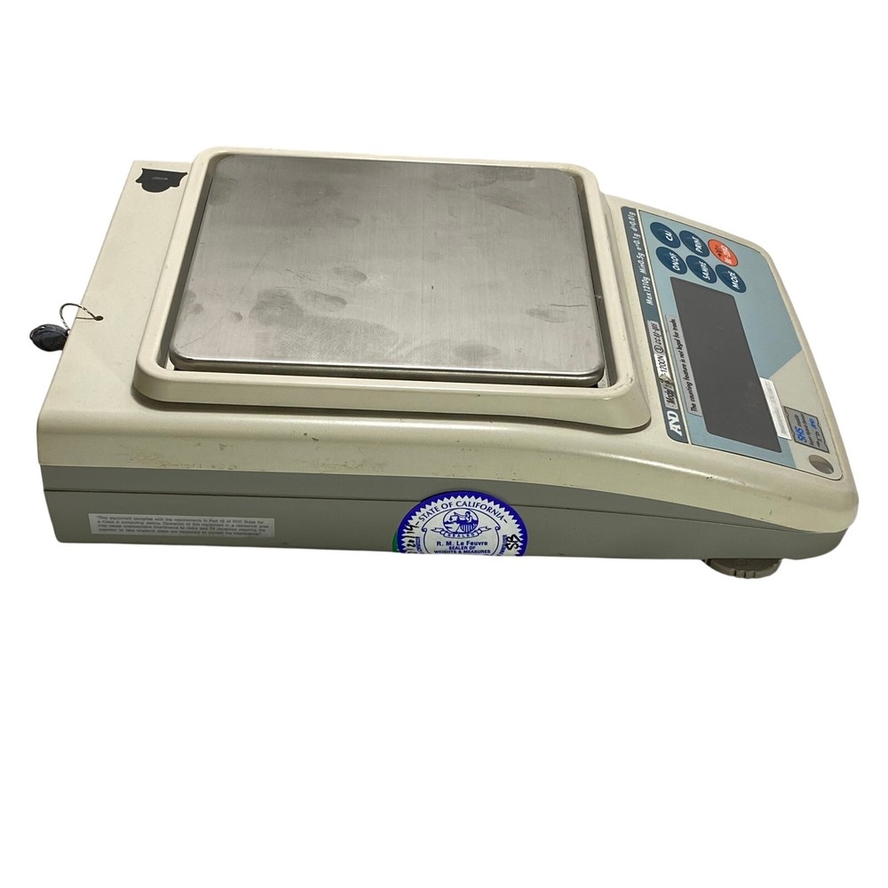 A&D GF-2000 Precision Lab Balance Compact Bench Scale Max 2100 g