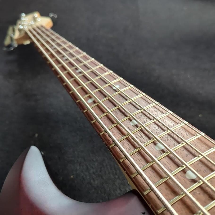 Negotiation Ok 5 String Stingray Ray5 Walnut Satin