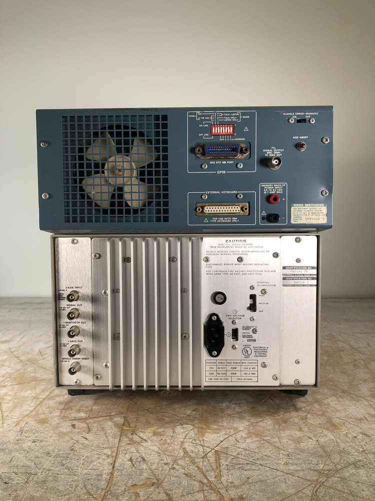 TEKTRONIX 7854 WAVEFORM PROCESSING OSCILLOSCOPE - (POWER TESTED)