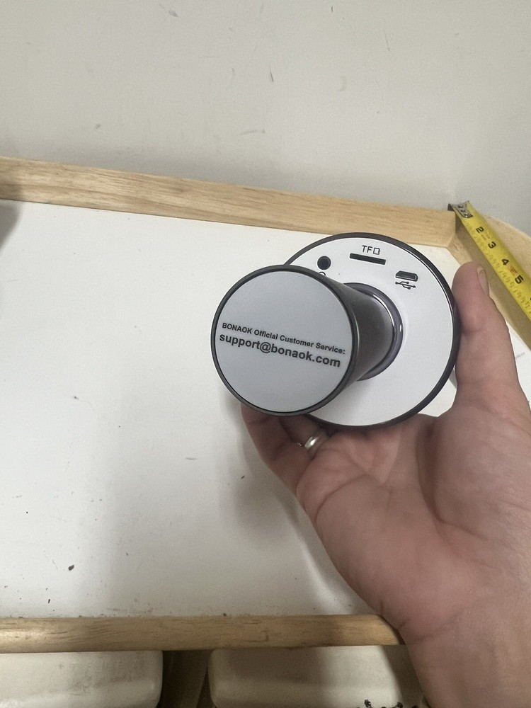 Bannok Wireless Silver Karaoke Microphone With Case H7