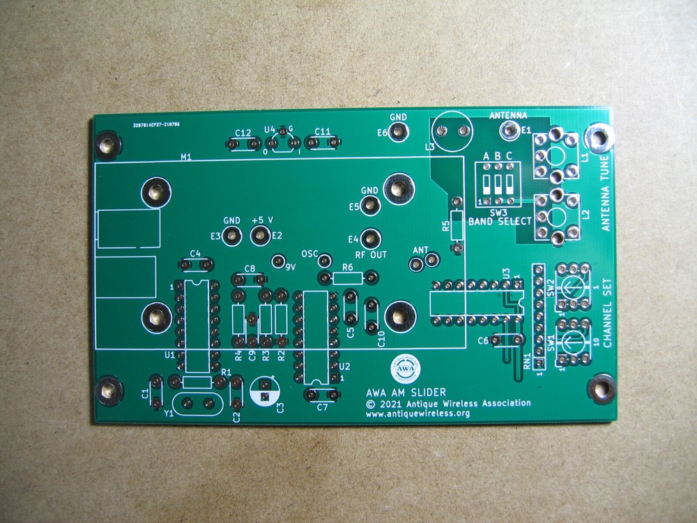 AM Synthesized Signal Source Printed Circuit Board