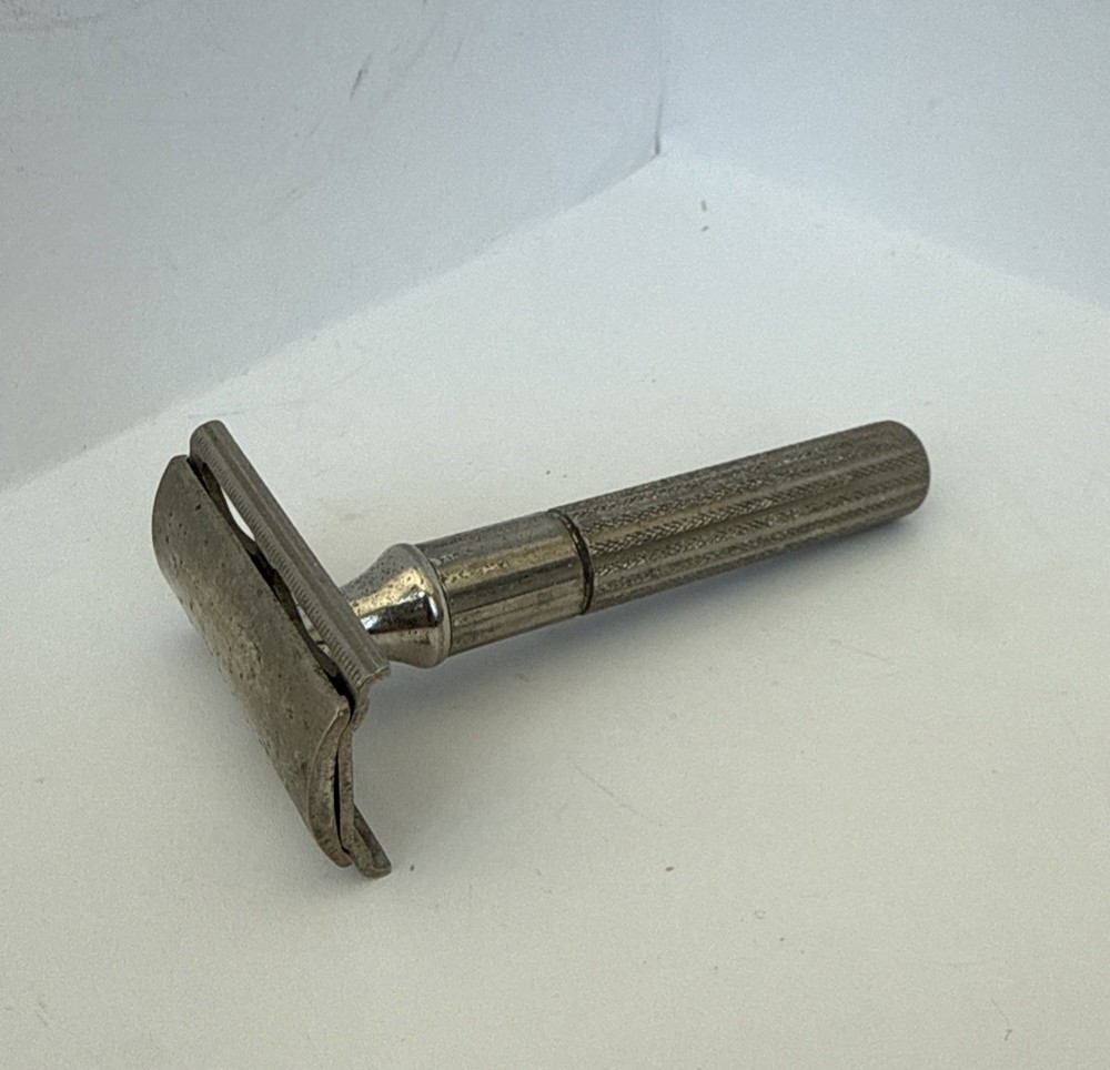 Vintage Gillette Fat Handle Double Edge Safety Razor
