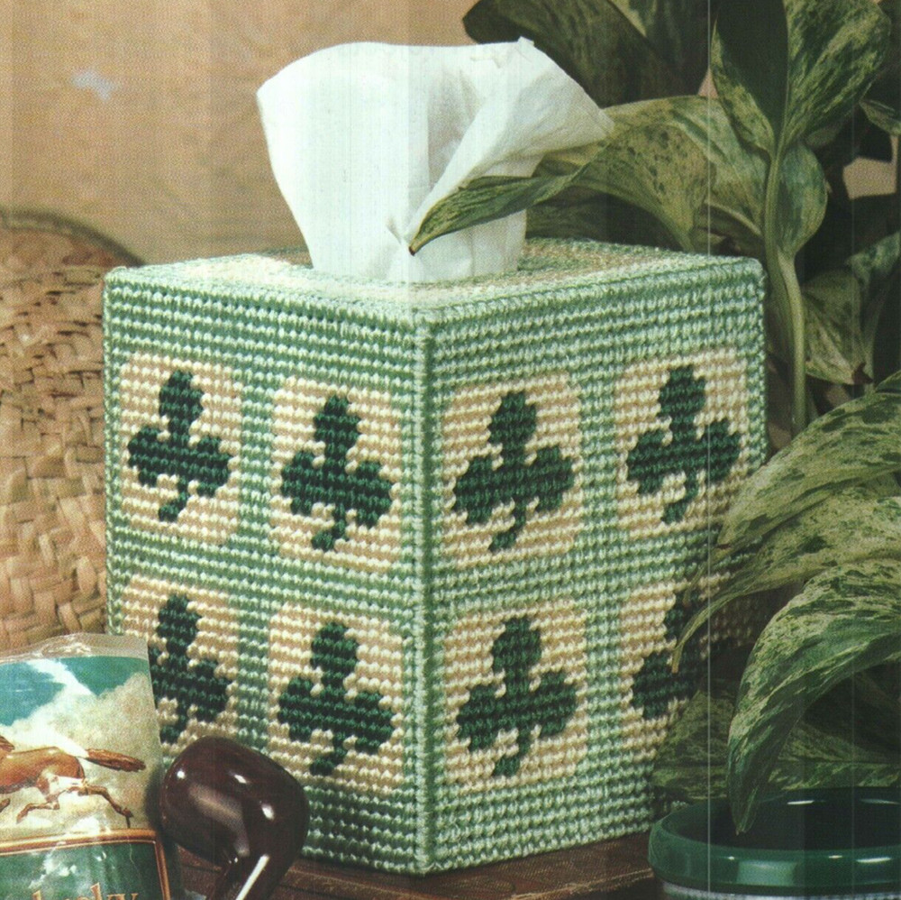 LUCKY SHAMROCKS TISSUE COVER ST PATRICKS DAY PLASTIC CANVAS PATTERN INSTRUCTIONS