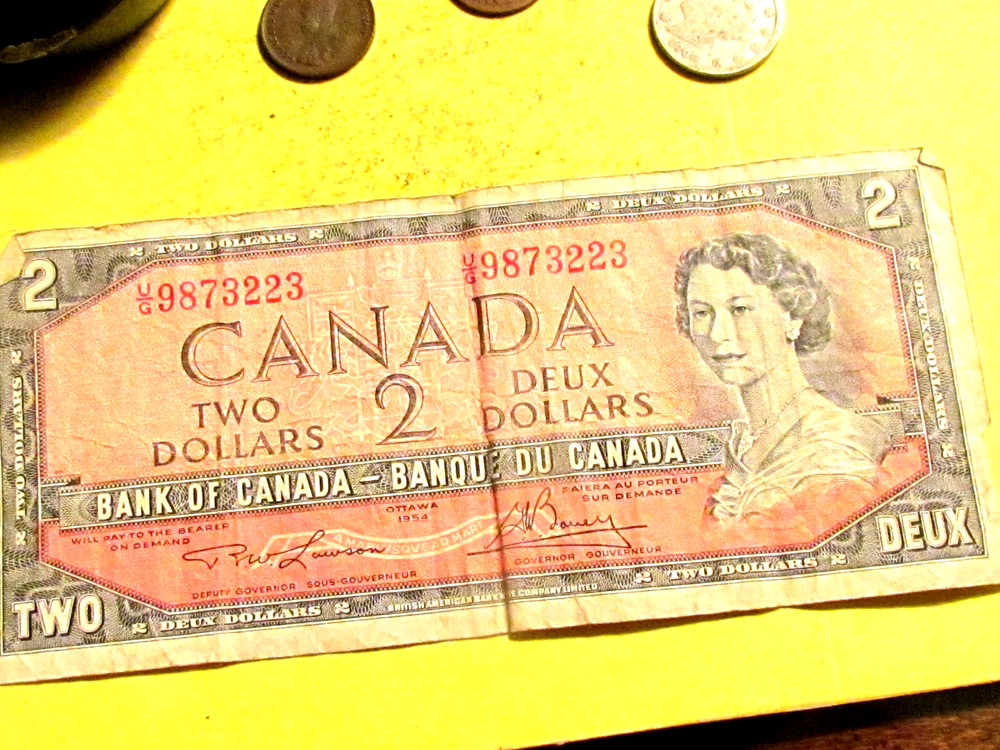 1954 Canadian 2 dollar Note.  p# 76b Circulated -poor