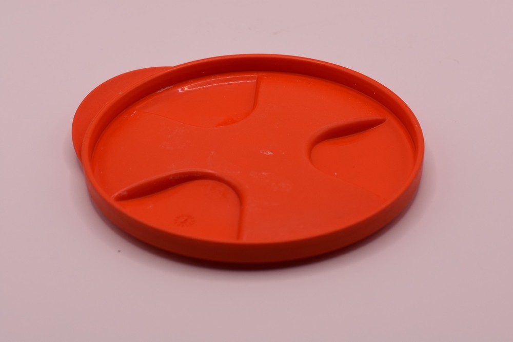 Tupperware Replacement Seal / lid 5419A-5 RED