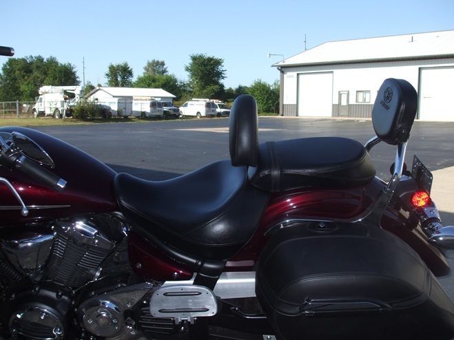 Yamaha 1300 V-Star and Tourer Driver Backrest Quick Release with No Tools