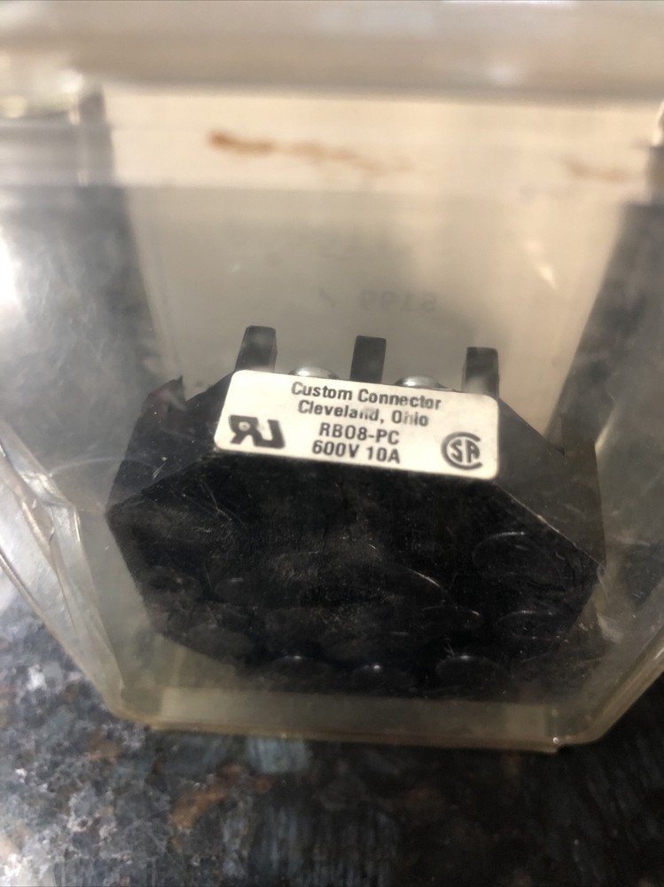 NEW RED LION CONTROLS SKT10000 SOCKET BASE