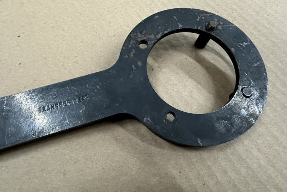 MILLER 9739 AUTOMATIC TRANSAXLE GEAR HOLDER