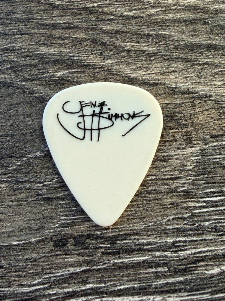 KISS Guitar Pick GENE SIMMONS Animalize Tour Concert G Variation Vintage Kiss