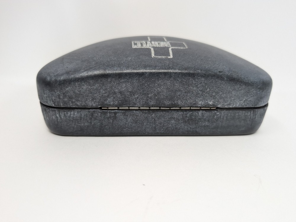 +Beryll Sunglasses Hard Case & Carrying Cleaning Cloth Clamshell