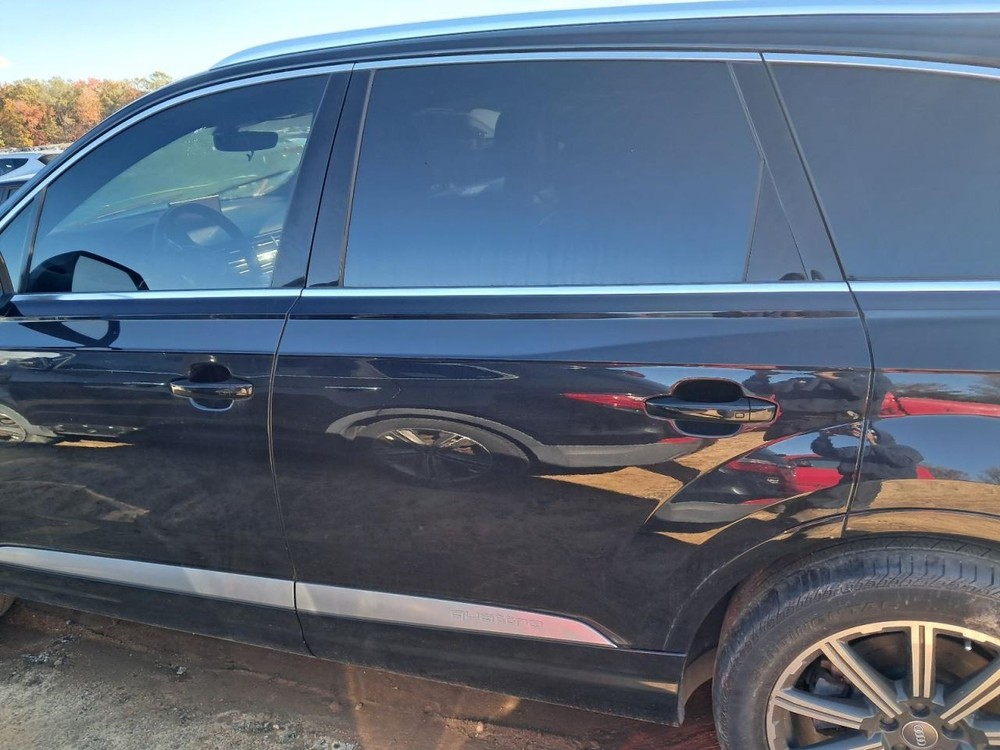Fuse Box Engine Fits 17-24 AUDI Q7 4849922