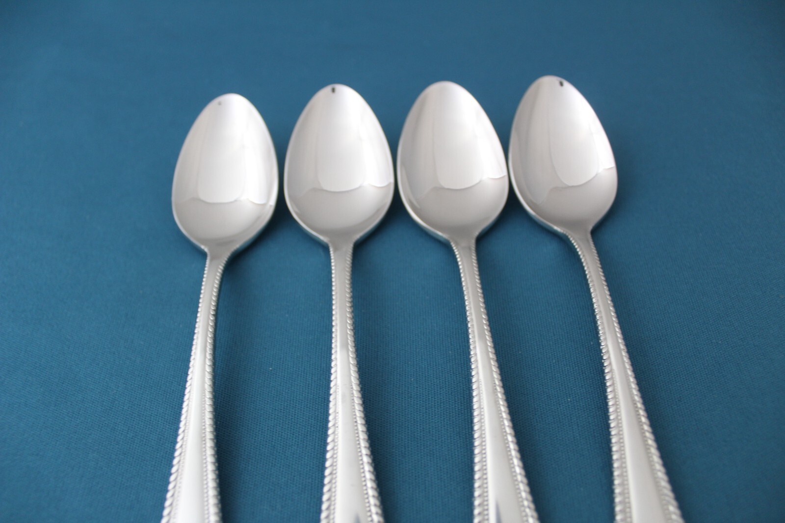 4 Teaspoons Wallace WICKHAM Glossy Half Bead 18/8 Stainless Japan 6 1/8"