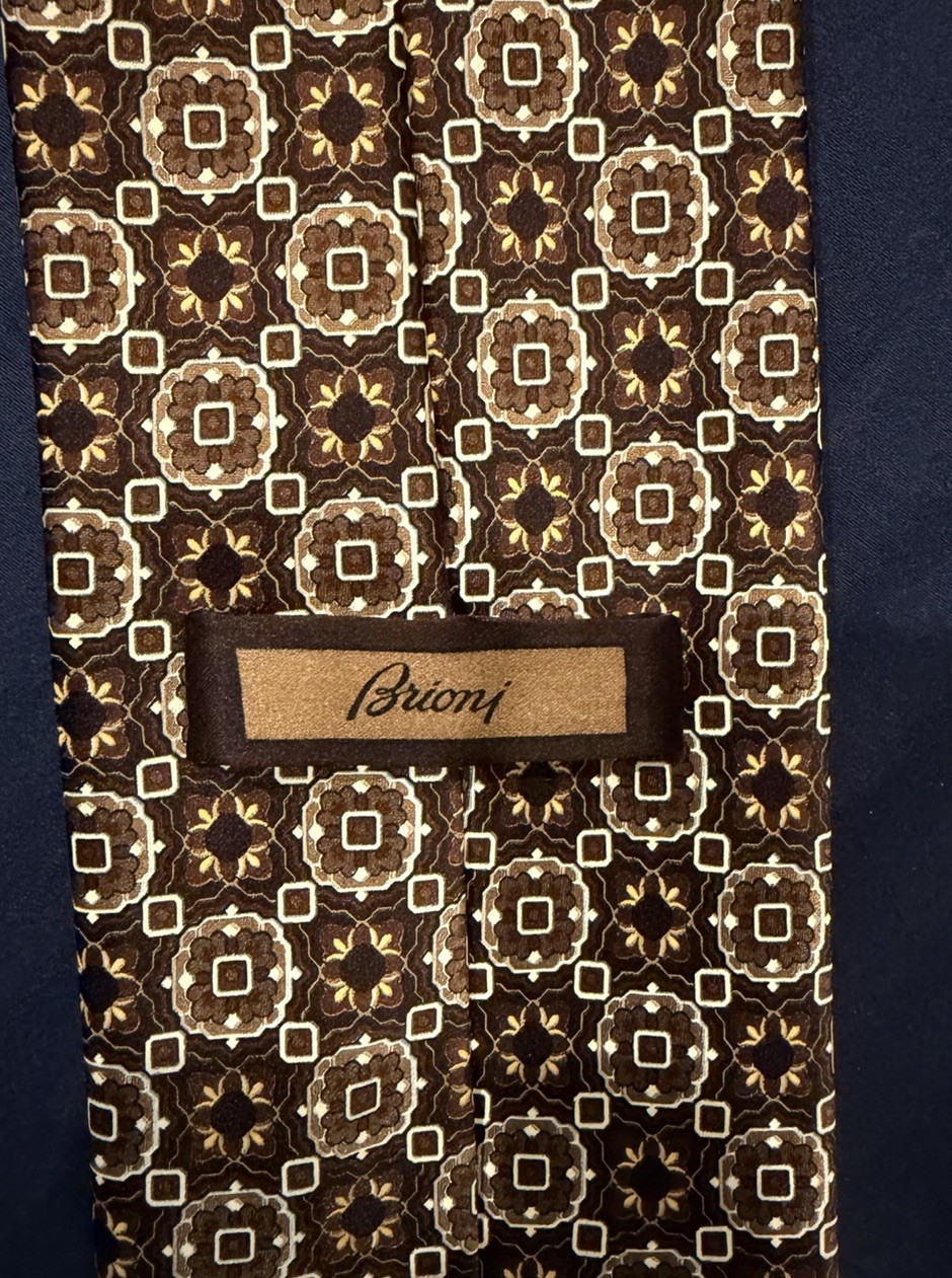 Brioni Men's Silk Tie Brown Gold Geometric Pattern Handmade Italy