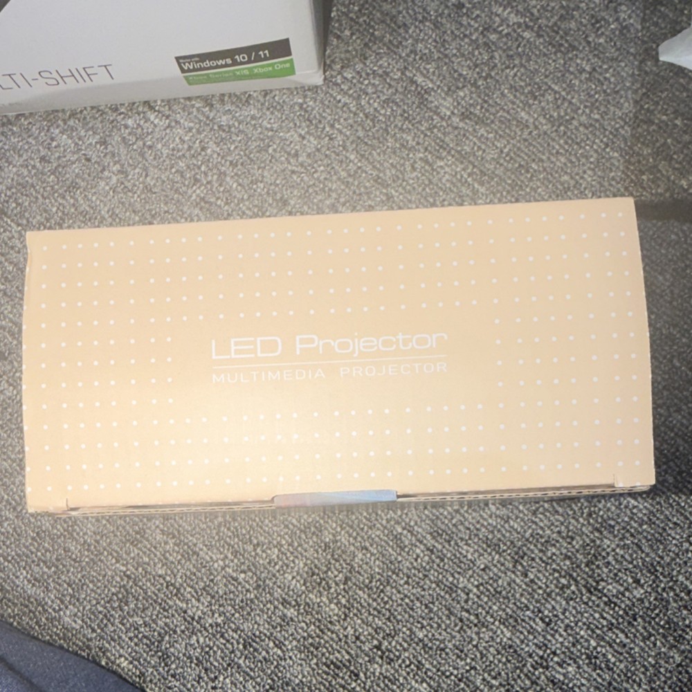 LED Multimedia Projector USB Desktop White Yellow