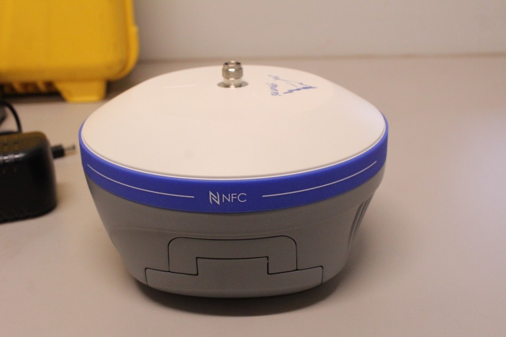 CHC iBase Base Station GNSS Receiver