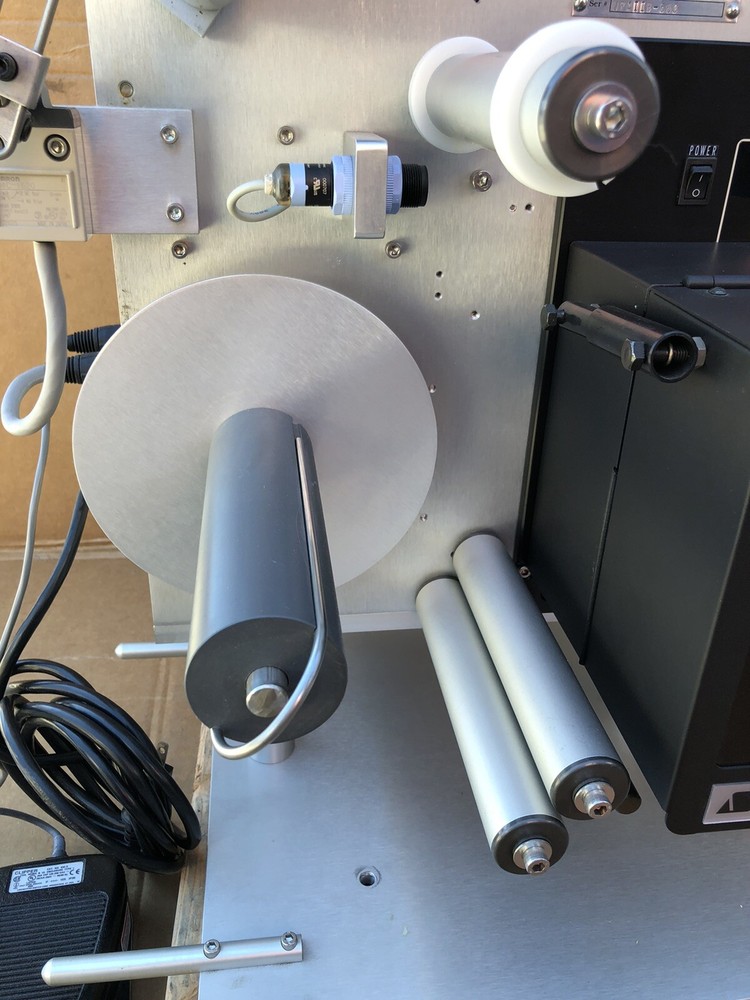 Universal Labeling System w/ Sato M-8485SE Label Printer Applicator