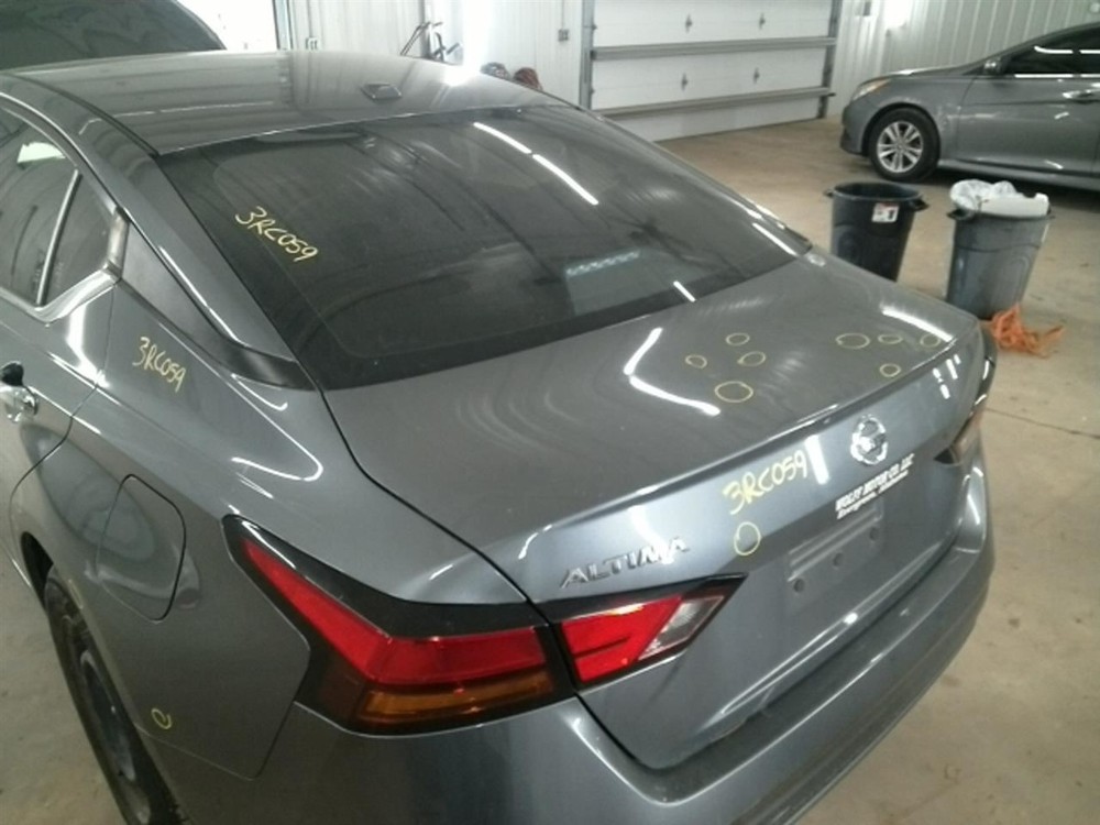 ALTIMA 2020 High Mounted Stop Light 104820431