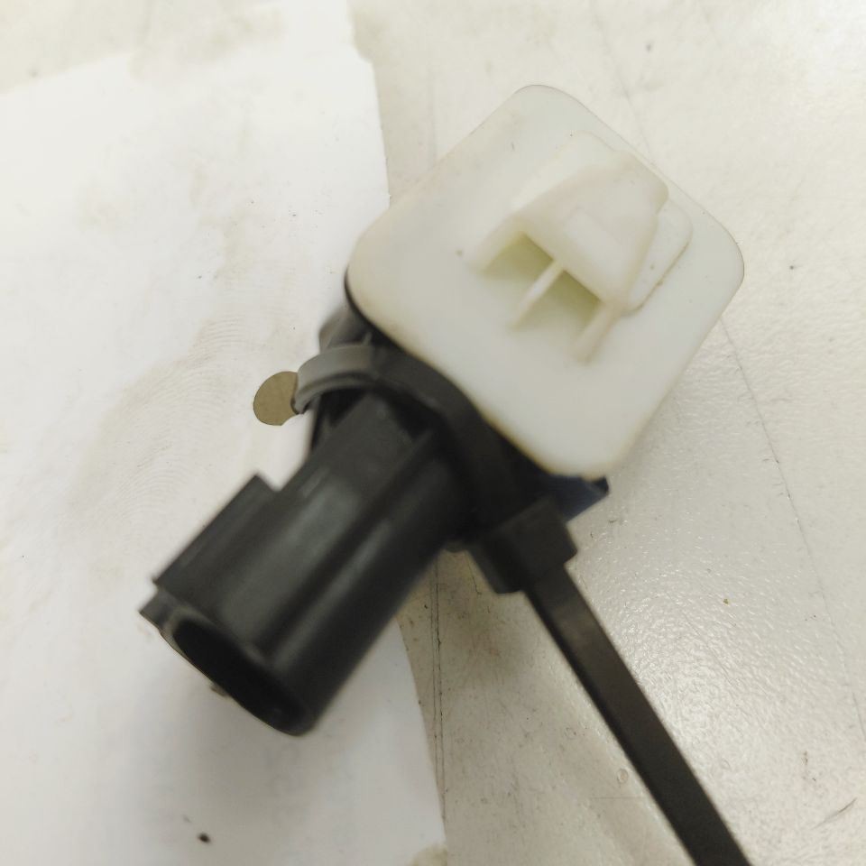 Cadillac XTS Contact Sensor      2016 2017 2018