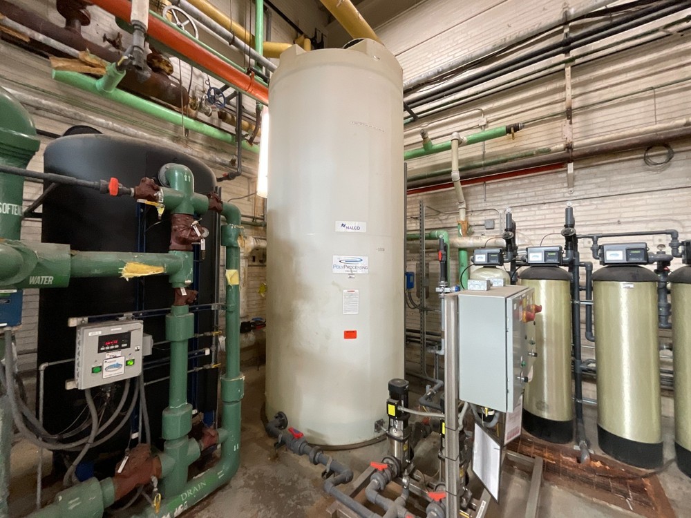 Poly Holding Tank 2000 gallons
