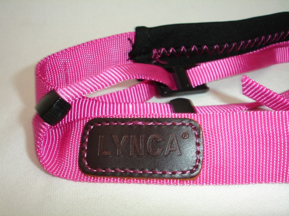 LYNCA Camera neck strap, Pink / Black