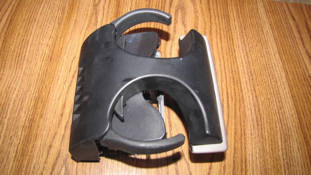 LEXUS ES300 ES330 CUP HOLDER GREY OEM.