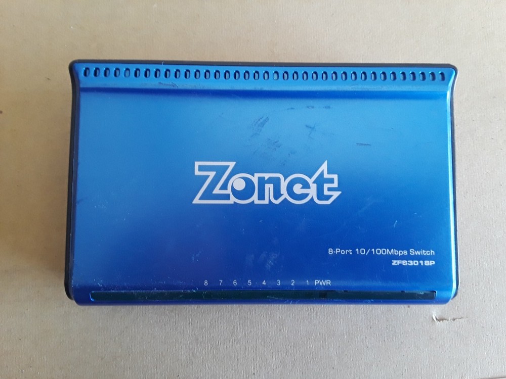 Zonet  (ZFS3018P) Ethernet Switch