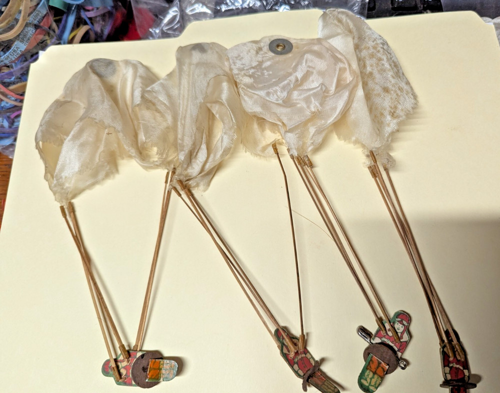SET 4  A.C. GILBERT ERECTOR SET ORIGINAL PARACHUTES BAMBOO STRUTS "NU"
