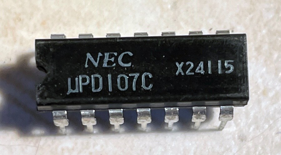 NEC UPD107C D107C Shift Register - NOS