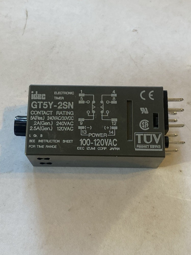 Idec GT5Y-2SN Electronic Timer Relay