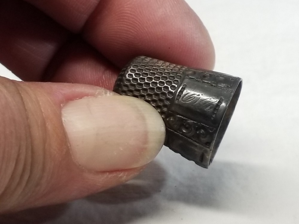 Collectible Antique Marked Sterling Silver Sewing Thimble Makers Mark! Patterns