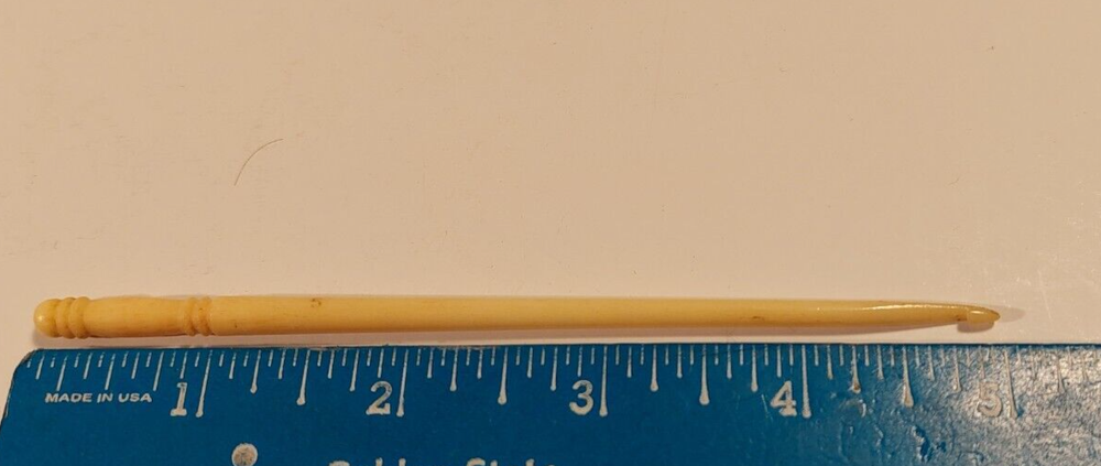 ANTIQUE BOVINE BONE SEWING NEEDLE #5