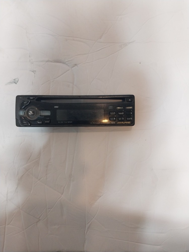 ALPINE CDA-7839  faceplate Only Missing KNOB (Used).