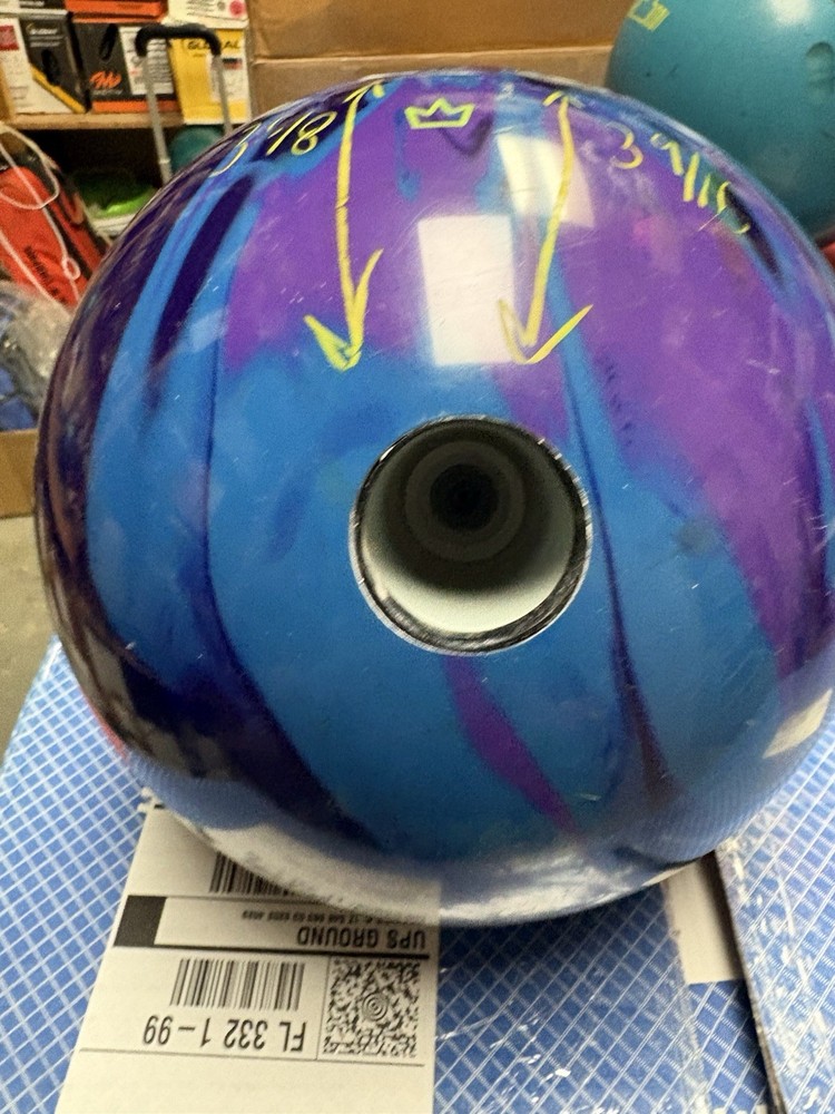 Used Brunswick Method Bowling Ball 15 Pounds