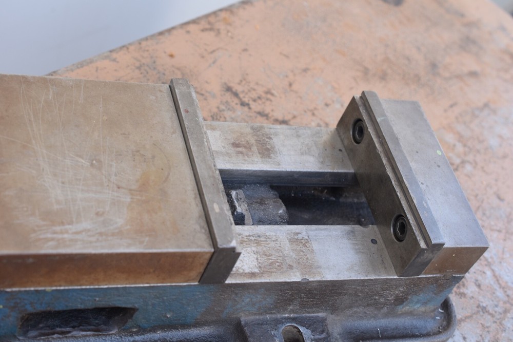 Milling machine Vise 6"