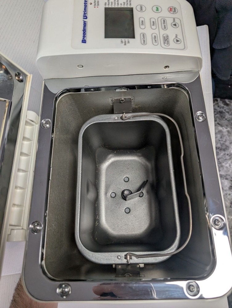 Breadman Ultimate Bread Maker Automatic TR2200C 2 lb White Home Kitchen Digital