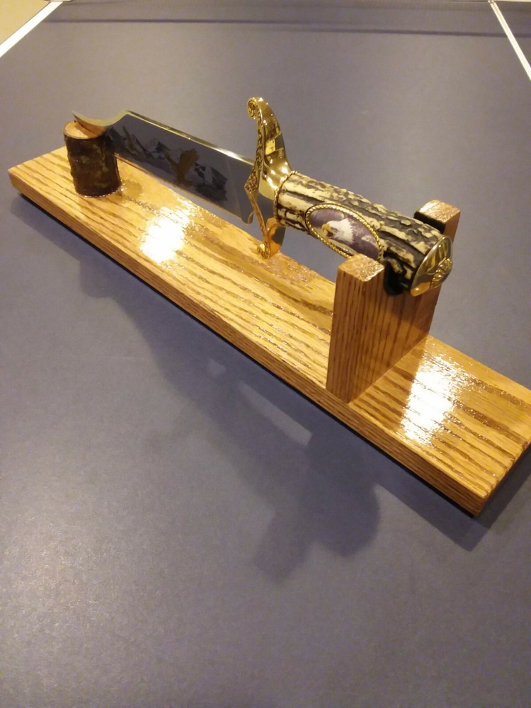 BOWIE KNIFE/SWORD DISPLAY STAND