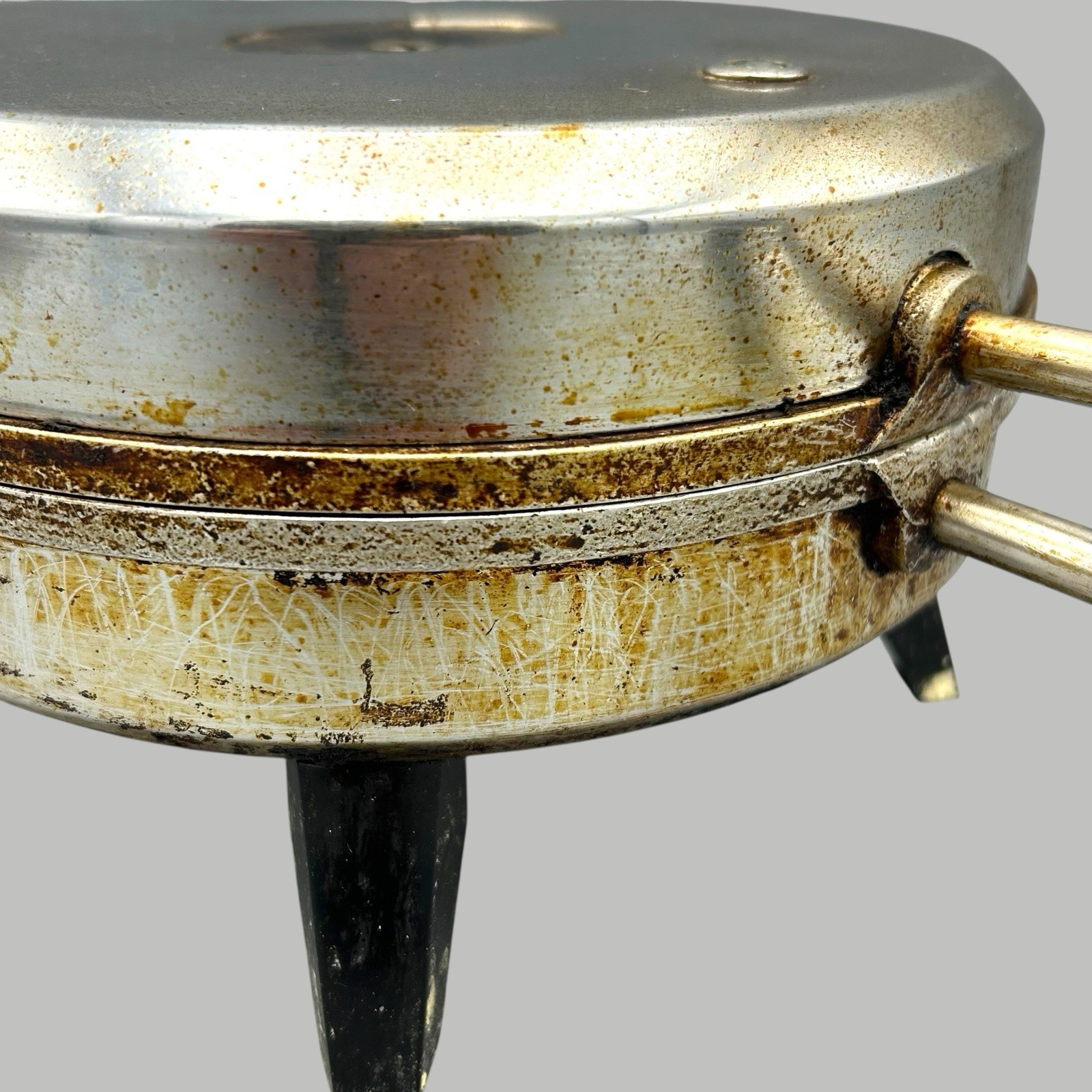 Vitantonio Pizzelle Maid Model 400 Automatic Pizzelle Maker Italian Cookie Used