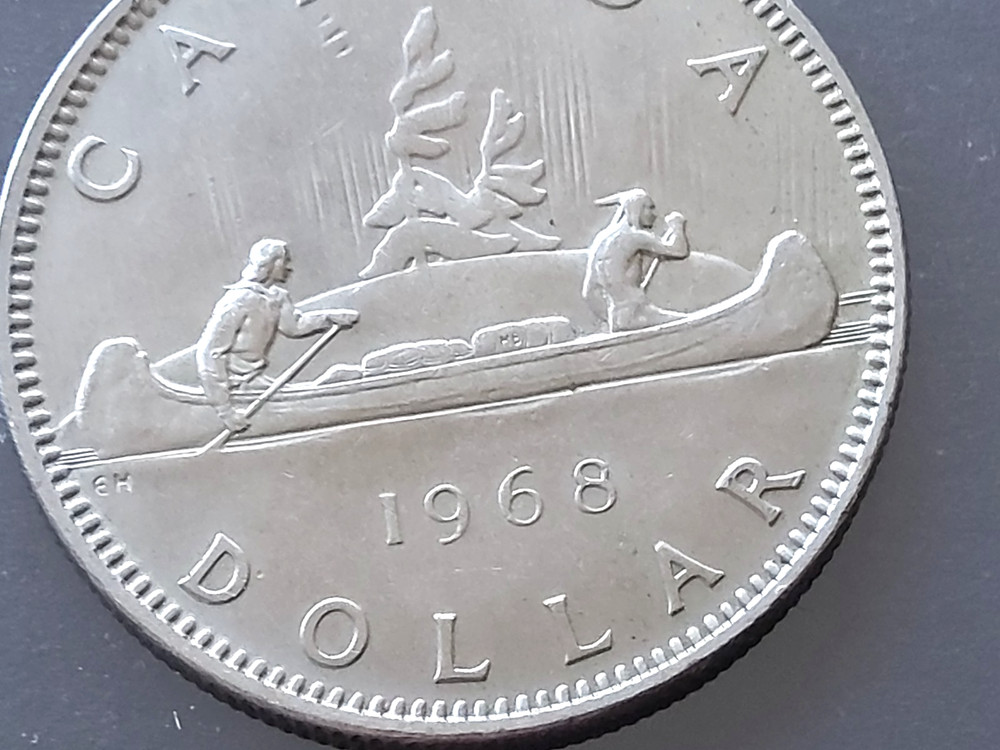 Canada 1 Dollar Coin, 1968 , nice grade , refj241