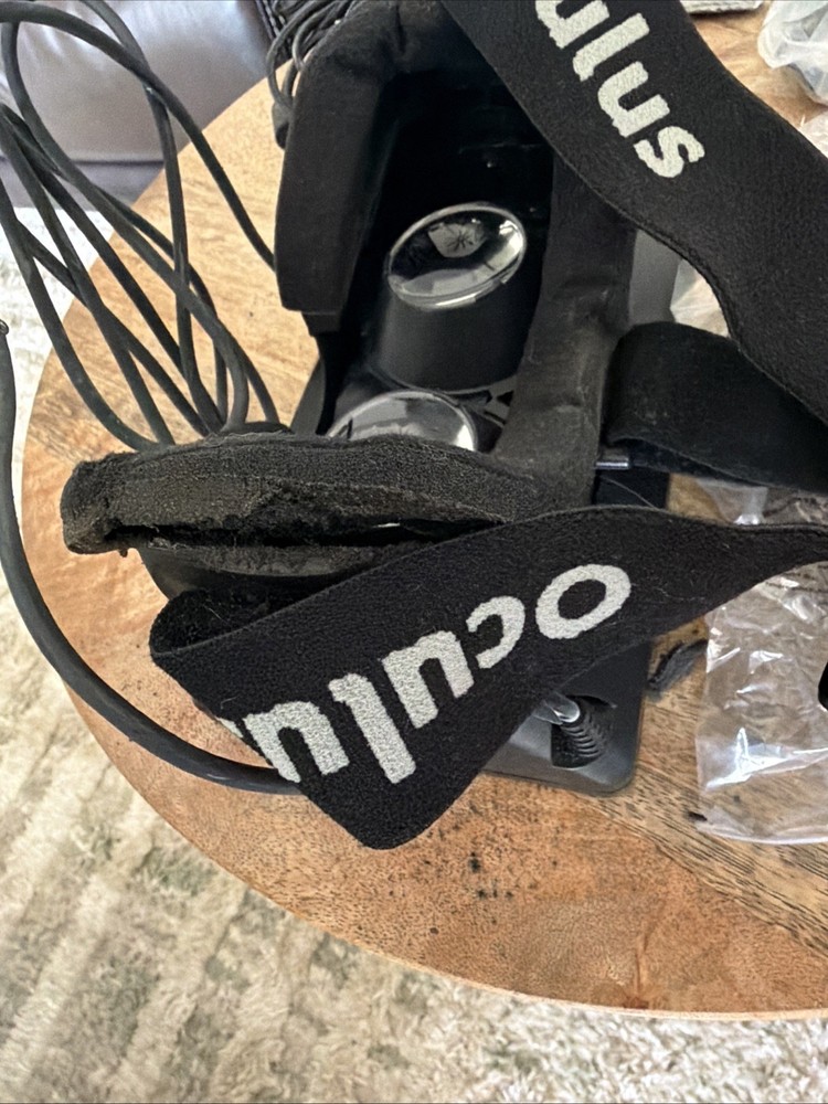 2013 Oculus Rift VR Development Kit #1 1 Virtual Reality Headset DK1 w/ Case