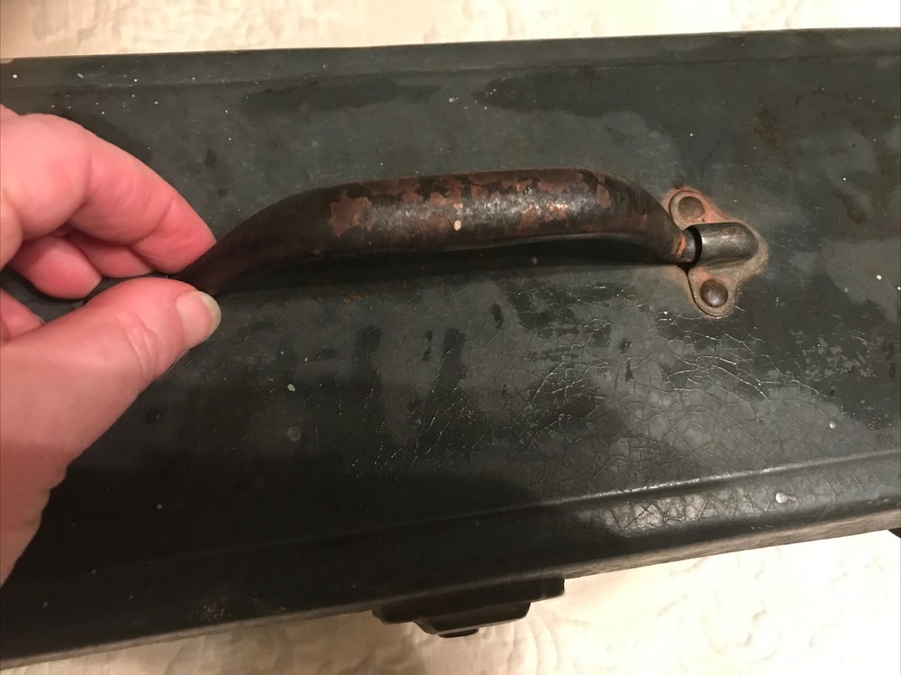 Vintage metal S-K Tools 19” trayed toolbox