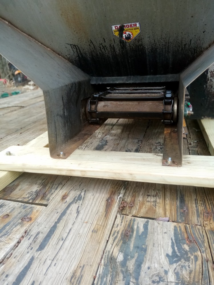 8' highlander jr truck sander box