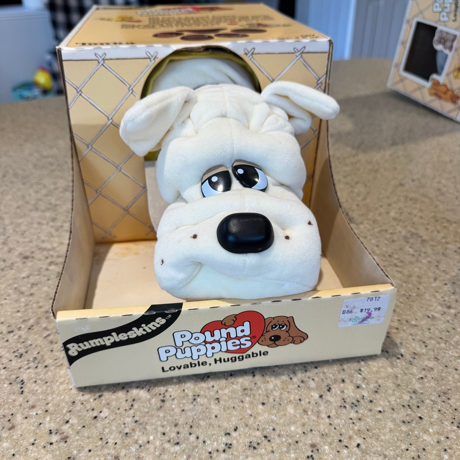 Vintage 1986 Tonka Pound Puppies White Puppy w/ Shirt Collar #7817 In Box Retro