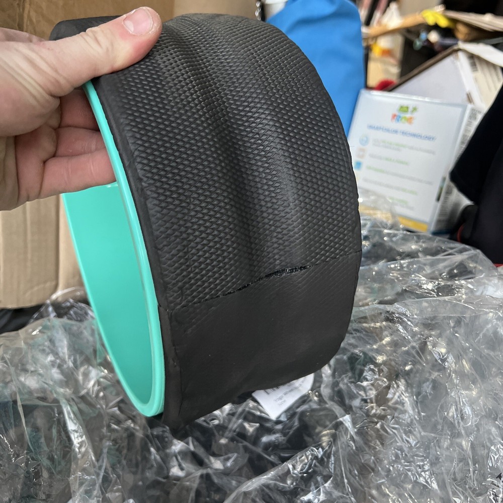 YOGI GRIPS Back Stretcher Cracker Roller (Medium) 10.63”